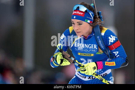 Ruhpolding, Deutschland. 11 Jan, 2018. Biathletin Dorothea Wierer aus Italien springt in die Rennen in der Chiemgau Arena Ruhpolding, Deutschland, 11. Januar 2018. Credit: Sven Hoppe/dpa/Alamy leben Nachrichten Stockfoto