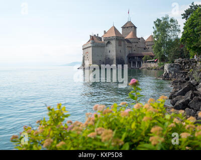 Chateau de Chillon durch den Genfer See Stockfoto