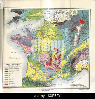 Die „Carte géologique de la France“ ist eine detaillierte geologische Karte, die die Verteilung der Gesteinsarten, mineralischen Ressourcen und wichtigsten geologischen Strukturen in ganz Frankreich zeigt. Sie dient als Referenz für geologische Studien und die Bewirtschaftung natürlicher Ressourcen. Stockfoto