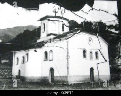Ein Foto der Kirche im Dorf Bač, Mazedonien, aufgenommen zwischen 1918 und 1941. Das Bild ist im Staatsarchiv der Republik Mazedonien aufbewahrt. Stockfoto