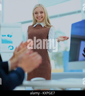 Business-Leute klatschten auf Konferenz Stockfoto