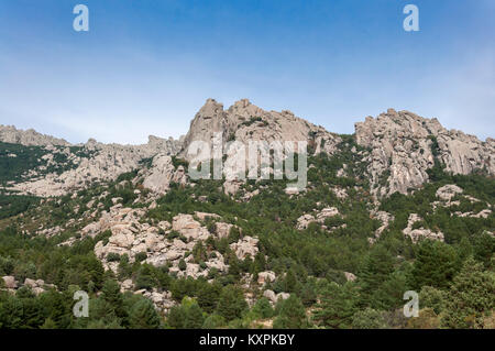 Blick auf La Pedriza vom Giner de los Rios Zuflucht, in Tablada Mountains National Park in der Provinz Madrid, Spanien. Stockfoto