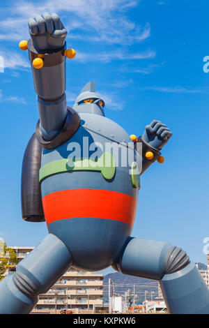 KOBE, Japan - 26. Oktober: Gigantor Roboter in Kobe, Japan am 26. Oktober 2014. Gebaut, um den 15. Jahrestag der Großen Hanshin Erdbeben zu gedenken. Stockfoto