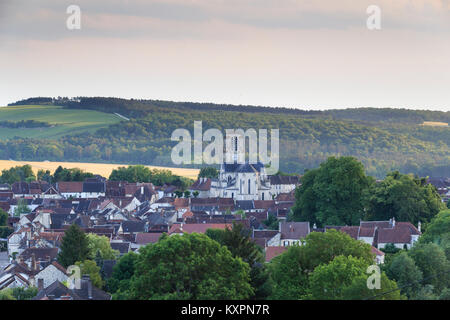 Frankreich, Aube (10), Champagner, Côte des Bar, Essoyes, Vue générale sur le Village vécu où Le peintre Pierre-Auguste Renoir // Frankreich, Calvados, Champagner, Stockfoto