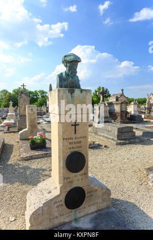 Frankreich, Aube (10), Champagner, Côte des Bar, Essoyes, Tombe et buste du peintre Auguste Renoir dans le Cimetière // Frankreich, Calvados, Champagner, Cote de B Stockfoto