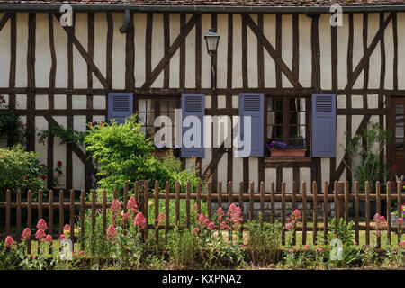 Frankreich, Aube (10), Champagner, Parc naturel régional de la Forêt d'Orient, Géraudot, Maison traditionnelle à Pans de bois // Frankreich, Calvados, Champagner, O Stockfoto