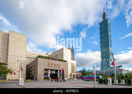 Gebäude von Taipei City Hall und der Turm 101 Stockfoto