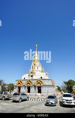 CHIANG RAI, THAILAND - Dezember 21, 2017: Sinakarintra Mahasantikhiri Stit Pagode ist in Doi Mae Salong, Chiang Rai Thailand. Es ist sehr schön Pagod Stockfoto