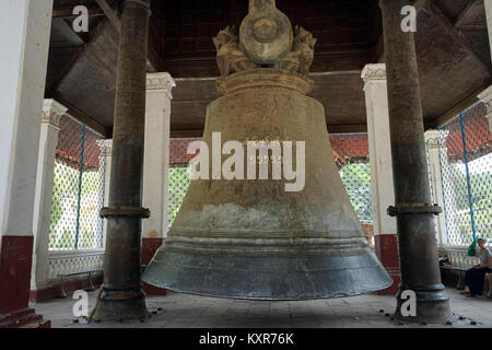 MANDALAY, MYANMAR - ca. April 2017 Mingun Glocke Stockfoto
