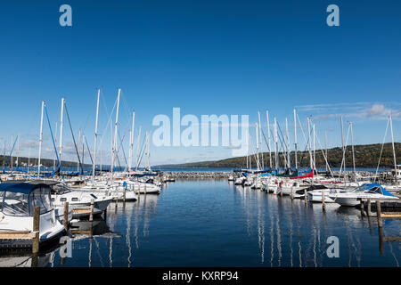 Segelboote am Seneca Lake, Watkins Glen, New York, USA. Stockfoto