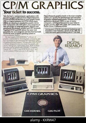 Eine Werbung aus den 1980er Jahren des InfoWorld Magazins, die CP/M, ein frühes Mikrocomputer-Betriebssystem von Digital Research, fördert. Es beschreibt Systemfunktionen, Kompatibilität und Zielanwender in der Computerbranche vor der Dominanz von MS-DOS. Stockfoto