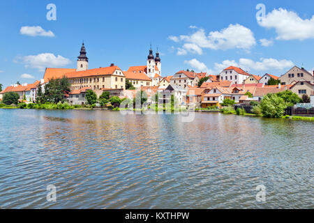 Přes Historické centrum Uličský rybník, Telč (UNESCO), Kraj Vysočina, Ceska Republika/historischen Zentrums, Ulicky Teich, Telc (UNESCO), Vysocina distric Stockfoto