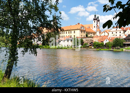 Přes Historické centrum Uličský rybník, Telč (UNESCO), Kraj Vysočina, Ceska Republika/historischen Zentrums, Ulicky Teich, Telc (UNESCO), Vysocina distric Stockfoto