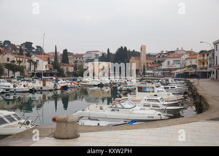 Malinska Stadt im nordwestlichen Teil der Insel Krk in Kroatien Stockfoto