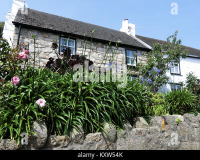 Malerische Haus, Hugh Street, Hugh Town, St Marys, Isles of Scilly, Cornwall, England, Großbritannien im Juni Stockfoto