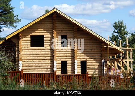 Neue Holz- Haus in der Nylova Pustyn, Seliger, Russland Stockfoto