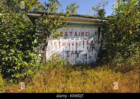 Dieses Zeichen besteht seit vielen Jahren an der Seite des Highway 69 in der Nähe von Sudbury, Ontario Stockfoto