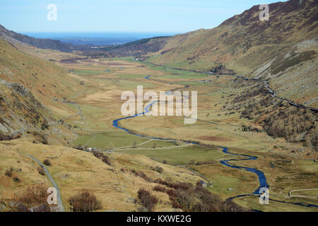 Nant Ffrancon ist das Tal des Afon oder Fluss Ogwen. Dieses Glazial- Funktion liegt zwischen dem Glyderau und die Carneddau reicht in Snowdonia. Stockfoto