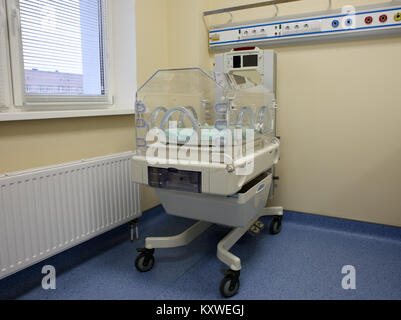 Nahaufnahme des Säuglings Inkubator-Technologie in einem medizinischen Zentrum-Krankenhaus Stockfoto