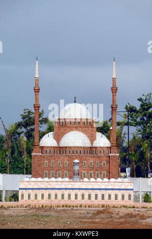 Modell oder Nachbildung der Großen Moschee des Mohammed Ali, Kairo, Ägypten, an das islamische Erbe Theme Park, Kuala Terengganu, Malaysia Stockfoto