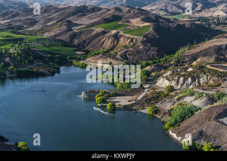 Weinberge in der Kawarau River Valley, Neuseeland Stockfoto