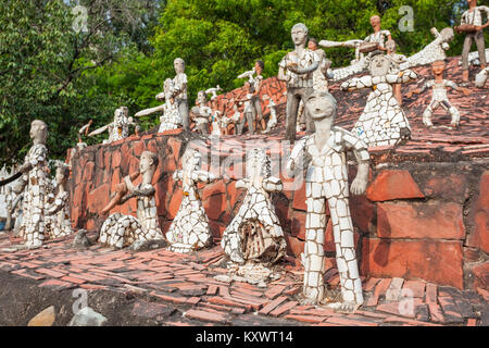 CHANDIGARH, INDIEN - November 04, 2015: Skulpturen im Steingarten Chandigarh, es ist eine Skulptur Garten in Chandigarh, Indien. Stockfoto