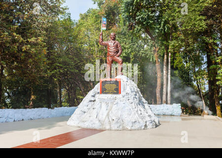 DARJEELING, INDIEN - November 18, 2015: Tenzing Norgay Denkmal an der Himalayan Mountaineering Institute in Darjeeling, Indien. Stockfoto