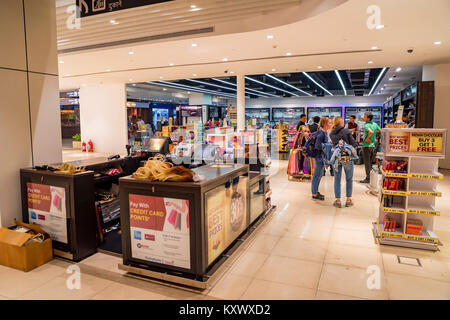 DELHI, INDIEN - ca. November 2017: Indira Gandhi International Airport Stockfoto