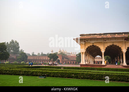 AGRA, INDIEN - NOVEMBER, 2017: Diwan-i-am Stockfoto