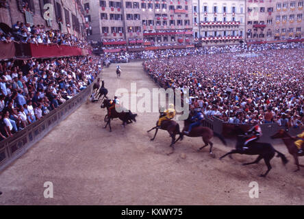 Menschen, Volksfeste, Riten, 2008, Siena, Italien. Stockfoto