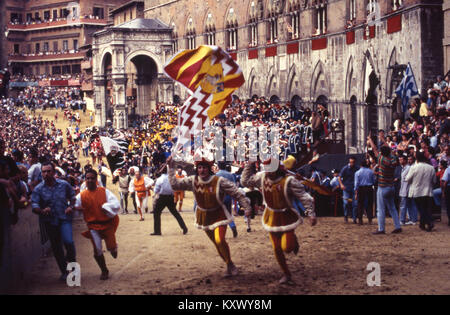 Menschen, Volksfeste, Riten, 2008, Siena, Italien. Stockfoto