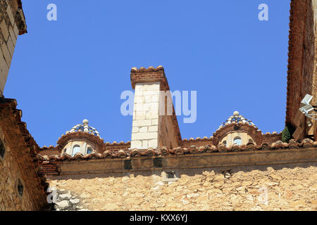 Kleinen Kuppeln auf dem Dach von San Juan Bautista Kirche Spanien Stockfoto