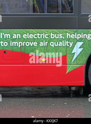 Vor Kurzem eingeführten Electric Bus in London, Umweltverschmutzung zu reduzieren Stockfoto