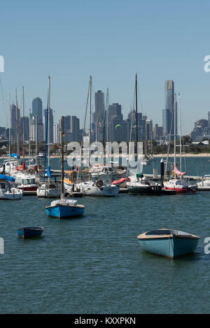 Im zentralen Geschäftsviertel von Melbourne in Victoria, Australien, gesehen von St Kilda Pier. Stockfoto