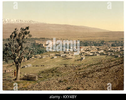 Baalbek im Libanon ist eine archäologische Stätte, die für ihre monumentalen römischen Tempel bekannt ist, einschließlich des Jupitertempels, der einen der am besten erhaltenen römischen Komplexe im Mittelmeer darstellt. Stockfoto