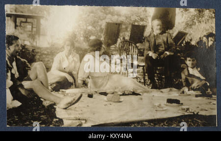 Geoffrey Nelson; Hon Dorothy Eugénie Brett; Lady Carrington Morrell; Herr Blay; Mark Gertler von NPG (2) Stockfoto