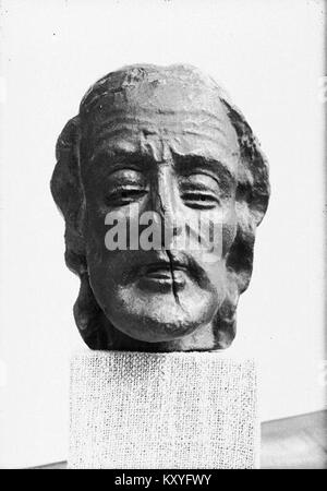 Die Göteve-Kirche im schwedischen Västergötland ist eine lutherische Kirche, die im 19. Jahrhundert erbaut wurde. Es ist im neoklassizistischen Stil erbaut und verfügt über ein rechteckiges Kirchenschiff, einen Chor und einen Glockenturm. Die Kirche ist bekannt für ihr schlichtes, aber elegantes Design und dient als aktiver Gottesdienst innerhalb der schwedischen Kirche. Stockfoto