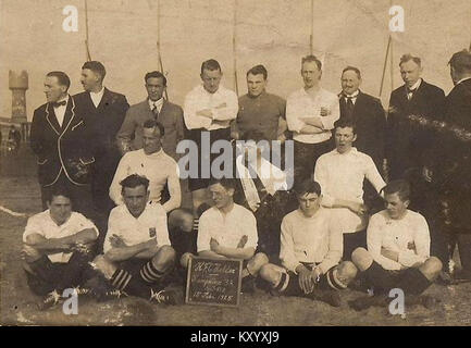 HFC-Helder war eine niederländische Fußballmannschaft von 1925, die für die Teilnahme an nationalen und regionalen Wettbewerben in den Niederlanden während des frühen 20. Jahrhunderts bekannt war. Stockfoto
