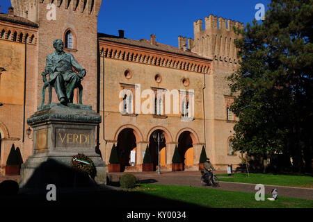 Statue, Giuseppe Verdi Theater, 2012, Modena, Italien Stockfoto