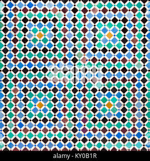 FEZ, MAROKKO - 27. FEBRUAR 2016: Pattern design Element der Al Attarine Madrasa in Medina von Fez in Marokko. Stockfoto