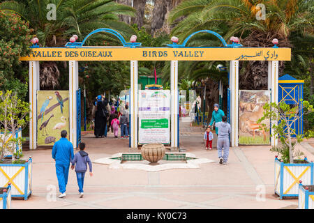 AGADIR, Marokko - 21. FEBRUAR 2016: Tal der Vögel (Vallée des Oiseaux) in Agadir, Marokko. Vallée des Oiseaux ist ein kleiner Zoo- und Naturpark. Stockfoto