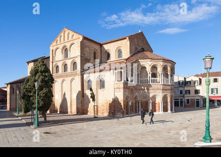 Chiesa dei Santi Maria e Donato, Campo San Donato, Murano, Venedig, Italien, im Abendlicht Stockfoto