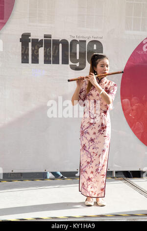 Street Performer, dem Edinburgh Fringe Festival, Edinburgh. Schottland Stockfoto