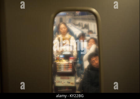 30.12.2017, Tokyo, Japan, Asien - eine zweite-Kabine auf den Shinkansen nach Nagoya, Tokio. Stockfoto