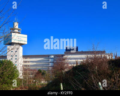 Martlesham Heath, Großbritannien. 12 Jan, 2018. UK Wetter: Helle, sonnige Winter morgen bei BT Adastral Park, martlesham Heide, Suffolk. Stockfoto