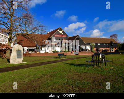 Martlesham Heath, Großbritannien. 12 Jan, 2018. UK Wetter: Helle, sonnige Winter morgen im Douglas Bader Pub in Martlesham Heide, Suffolk. Stockfoto