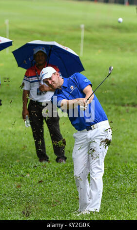 Kuala Lumpur, Malaysia. 12 Jan, 2018. Das Team Europa österreichische Spieler Bernd Wiesberger konkurriert während des ersten Tages der EurAsia Cup in Kuala Lumpur, Malaysia, Jan. 12, 2018. Credit: Chong Voon Chung/Xinhua/Alamy leben Nachrichten Stockfoto