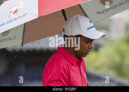 Kuala Lumpur, Kuala Lumpur, Malaysia. 12 Jan, 2018. Chawrasia (Indien) ist an der Eurasia Cup. eurasien Cup gesehen ist eine Biennale Männer professionelles Team Golfturnier zwischen Europa und Asien präsentiert von RHB HICOM. Es ist auf der 12'' "14. Januar 2018 Glenmarie Golf und Country Club statt. Team Asien führen werden durch Arjun Atwal (Indien) als Kapitän für die Mannschaft und der stellvertretende Kapitän Lainwei Zhang (China), während für das Team Europa Thomas Björn (Dänemark) wird der Kapitän sein. Credit: Faris Hadziq/SOPA/ZUMA Draht/Alamy leben Nachrichten Stockfoto