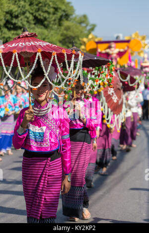 Chiang Mai, Thailand - Februar 4, 2017: Jubiläum Chiang Mai Flower Festival 2017 Eröffnungsfeier. Stockfoto