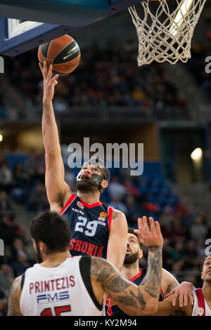 Vitoria, Spanien. 12 Jan, 2018. (29), Patricio Garino während der Turkish Airlines EuroLeague Übereinstimmung zwischen Vitoria Gazteiz Baskonia und Olympiakos Piräus Piräus an Fernando Buesa Arena, in Vitoria, Nordspanien, Freitag, Januar. 12., 2018. Credit: Gtres Información más Comuniación auf Linie, S.L./Alamy leben Nachrichten Stockfoto